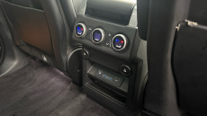 Land Rover Discovery 3.0 SD6 HSE Luxury 5dr Auto Diesel Station Wagon